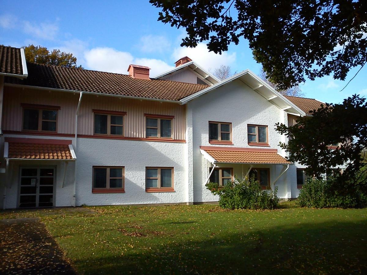 Katrinebergs Folkhoegskola B&B Vessigebro Exterior photo